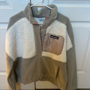 Columbia Two-Tone Fleece Jacket in Tan and White